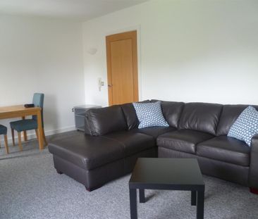 2 Bed Flat - Photo 5