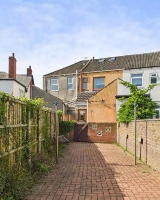 READY-TO-TRADE COMMERCIAL UNIT – FULLY EQUIPPED - Photo 1