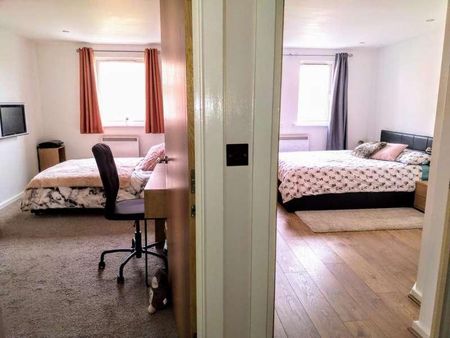 Adamson House Saltra, Salford Quays, M5 - Photo 3