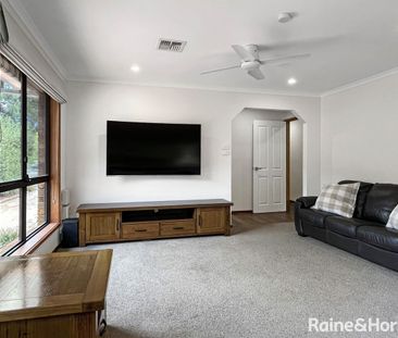 5 Bilkurra Street, Queanbeyan West, NSW 2620 - Photo 2