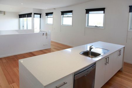 2 LEVELS, 2 BEDS, 2 BATHS, IN BOUTIQUE GROUP! - Photo 2