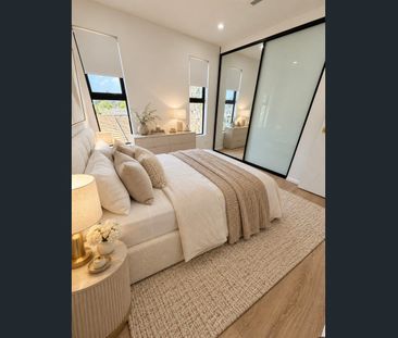 Brand-New 5-Bedroom Luxury Home with Sparkling In-Ground Pool - Photo 4