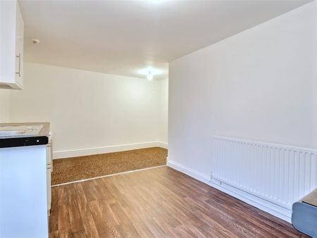 1 Bedroom House to let - Photo 3