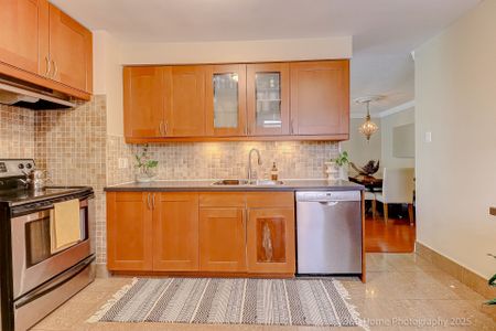 For Lease - 249 Blue Grass Boulevard, Richmond Hill, Ontario - Photo 4