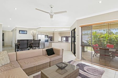 13 Backhousia Crescent, Sinnamon Park. - Photo 5