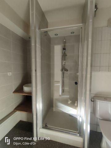 Location Appartement 1 pièce 31m² - Photo 4