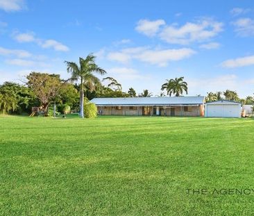 Exclusive Glenlee home with a shed - Photo 2