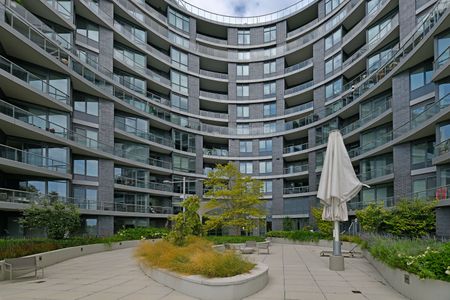 For Lease - 1 Edgewater Drive Unit# 217, Toronto, Ontario - Photo 2
