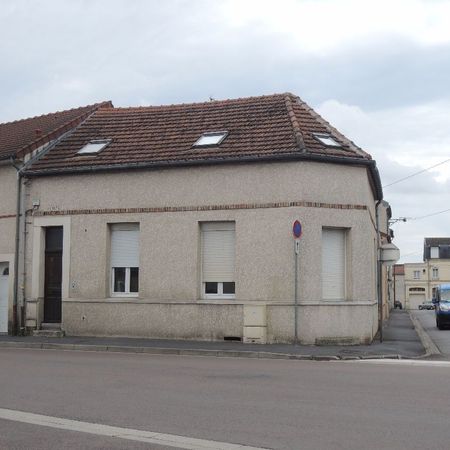 Appartement à louer - REIMS- RUE DE COURCELLES- GARE - Photo 3