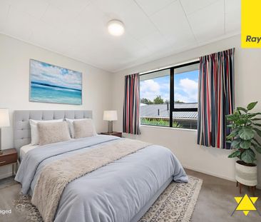 Charming Family Home in a Convenient New Lynn Location - Photo 2