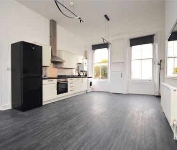 3 Bed Flat, Cargreen Road, SE25 - Photo 5