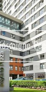 Skyline Plaza, RG21 - Photo 4