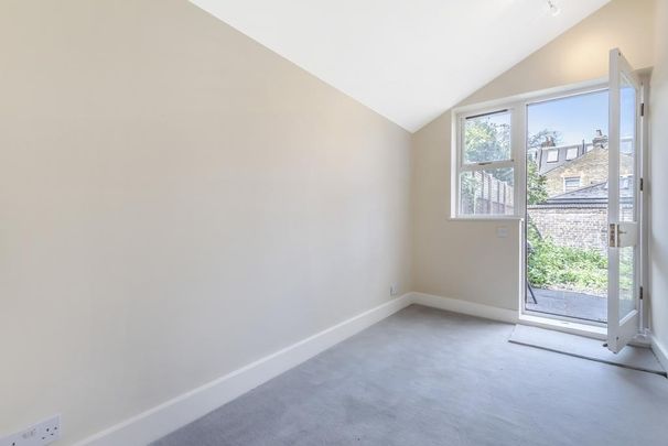 2 bedroom property to rent - Photo 1