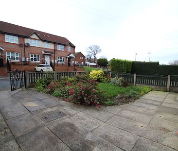 Robson Close, Pontefract, West Yorkshire - Photo 1