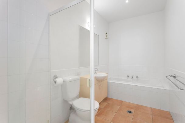 10/56 Beach Road, Hampton VIC 3188 - Apartment For Rent | Domain - Photo 1