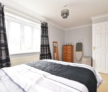 Pentland Rise, Stevenage, SG1 - Photo 3