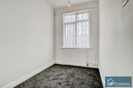 3 bedroom end of terrace house to rent - Photo 5
