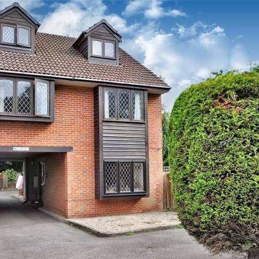 Yew Tree Road, Witley, Godalming, Surrey, GU8 - Photo 1