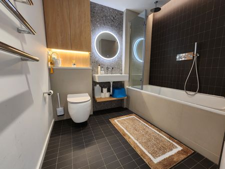 Room in a Shared Flat, York Place, SW11 - Photo 5