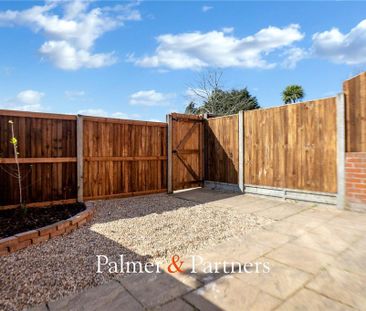 3 bedroom terraced house to rent - Photo 5