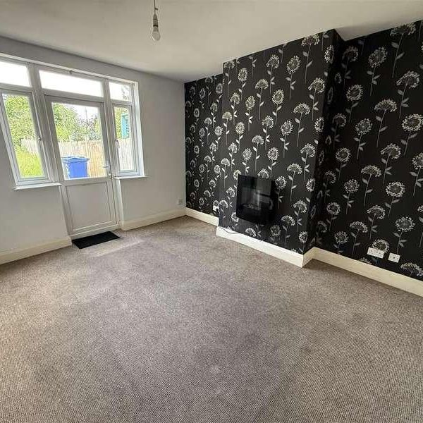 Belvedere Road, Staffordshire, Burton Upon Trent, DE13 - Photo 1