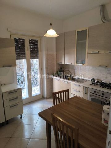 Trilocale viale Fratelli Rosselli 10, Centro Storico, Genzano di Roma - Photo 5