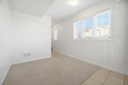 For Lease - 235 Westbank Trail, Hamilton, Ontario - Photo 2