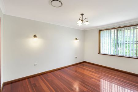 Oversized Four-Bedroom House in Prinme location - Photo 2