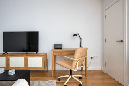 Centre Court Apartments, Queensborough Terrac - Photo 3