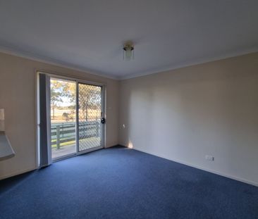 Charming 3-Bedroom Home in Quiet Cul-de-Sac - Photo 4