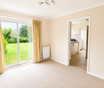 3 bedroom terraced house to rent - Photo 2