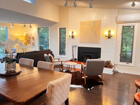 For Lease - 89 Georgian Manor Drive, Collingwood, Ontario - Photo 3