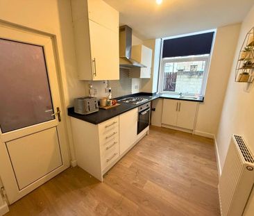 2 bedroom terraced house to rent - Photo 4