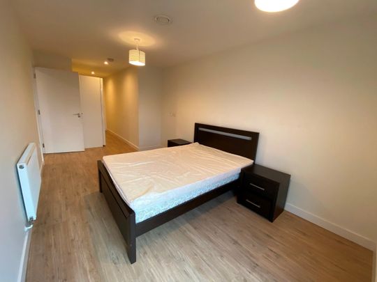 2 Bed Flat, Blackheath Road, SE10 - Photo 1