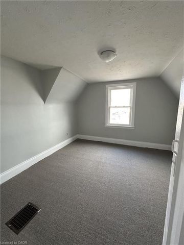 For Lease - 31 MCKINSTRY Street, Hamilton, Ontario - Photo 4