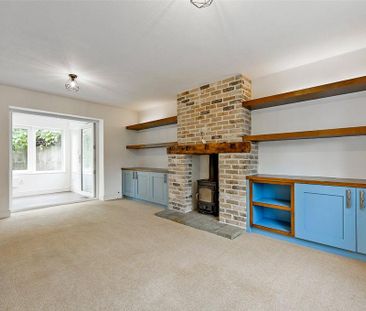 3 bedroom detached house to rent - Photo 2