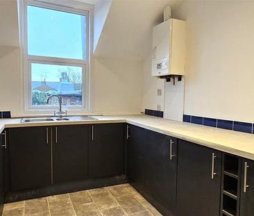 3 bedroom flat to rent - Photo 4