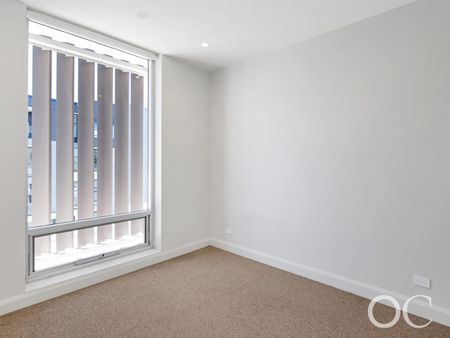 Open the Door to Luxurious Sub-Penthouse Living with Panoramic Coastal and River Views - Photo 4