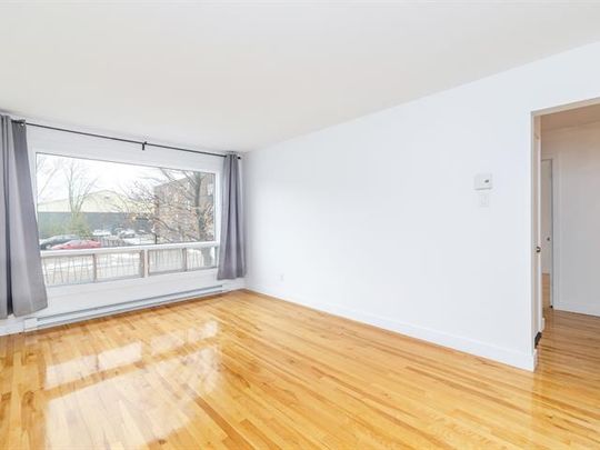 1947 Rue Labelle - Photo 1