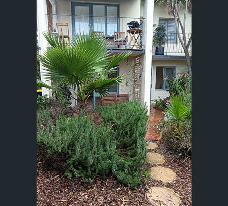 7/25 Drabble Road, Scarborough, WA 6019 - Photo 1