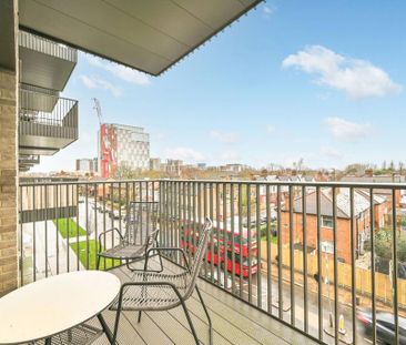 Studio to rent - Photo 1