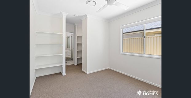 Low-set villa featuring three spacious bedrooms. - Photo 1