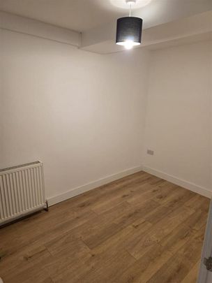 2 bedroom property to rent - Photo 1