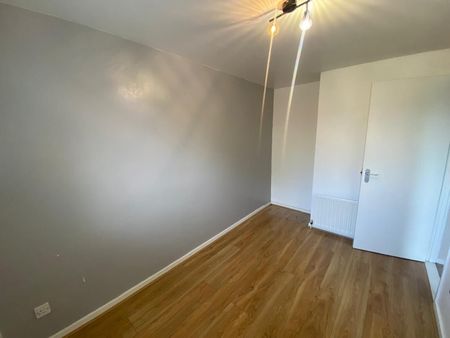 Kitson Close, Leeds - Photo 5