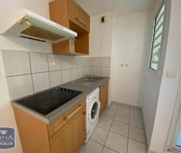 Location Appartement 1 pièce 25m² ST DENIS 97400 - Photo 1