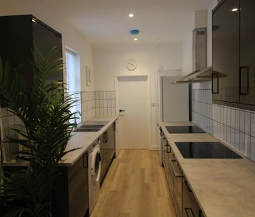 1 bedroom in a house share to rent - Photo 3