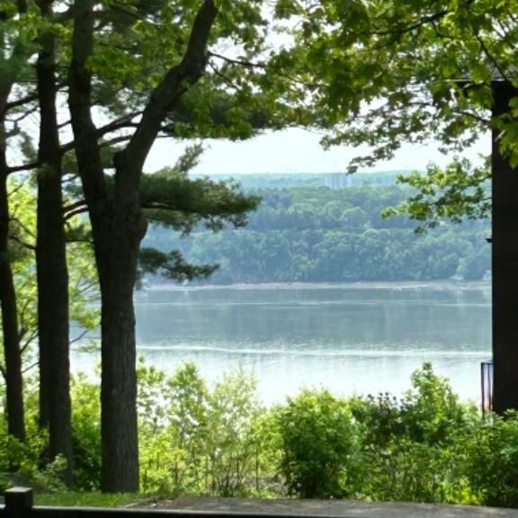 Maison lumineuse, vue partielle fleuve - Photo 1