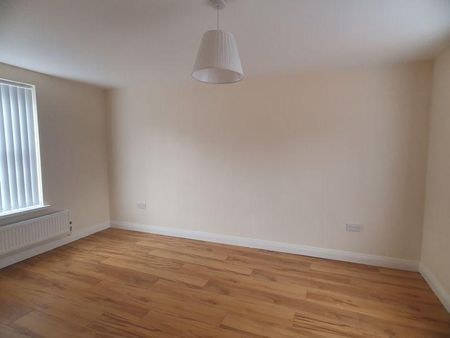 3 bedroom apartment to rent - Photo 2