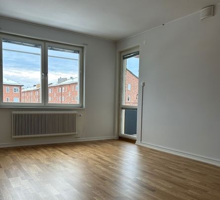 Ljuragatan 31 - Foto 1