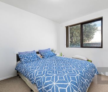 Ground Floor Living - Photo 3
